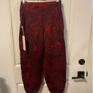 NWT LULULEMON TEAM CANADA RELAXED HIGH-RISE FLEECE JOGGER *COC LOGO